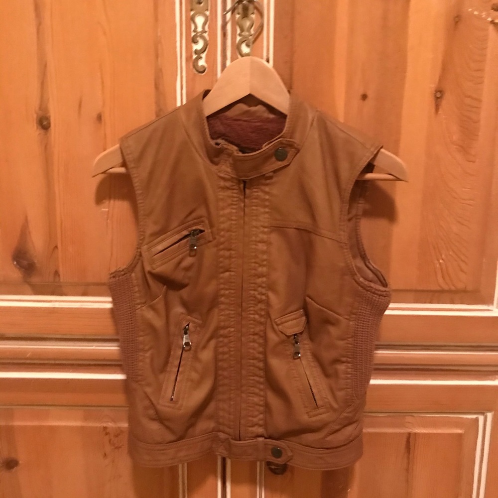 Vest!